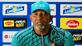 Simmons backs players amid weather switch from Asian Games to UAE Test